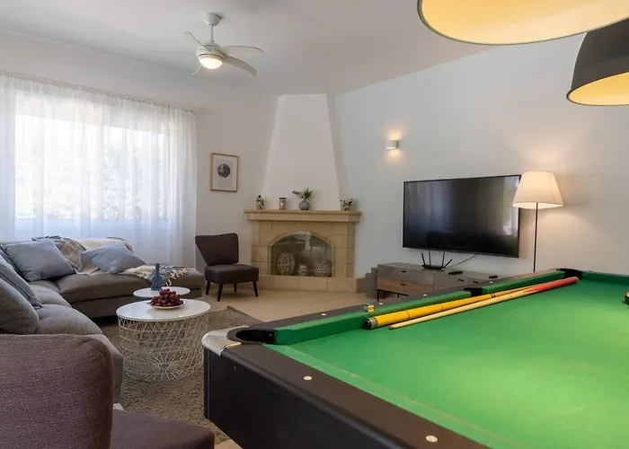 Sapphire - Luxury 5br Designer Retreat With A Private Swimming Pool ペイヤ