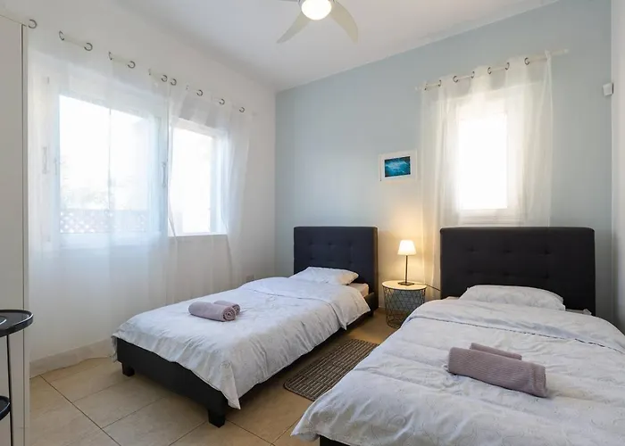 Sapphire - Luxury 5br Designer Retreat With A Private Swimming Pool 別荘