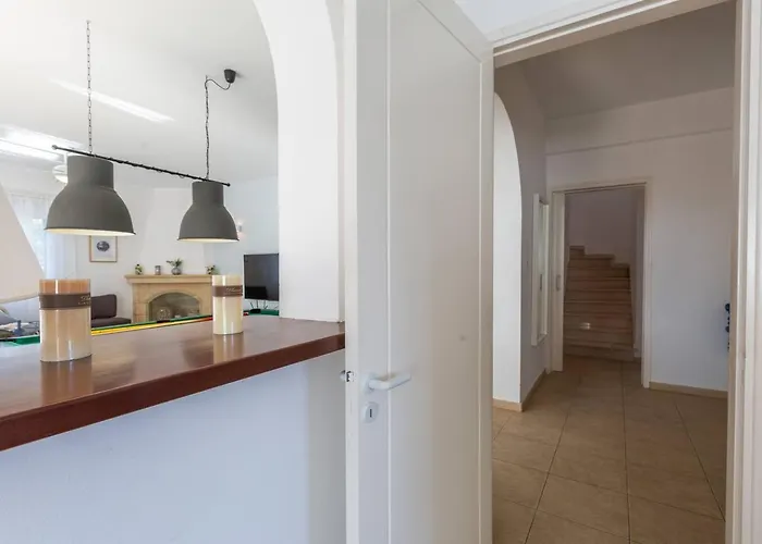 Sapphire - Luxury 5br Designer Retreat With A Private Swimming Pool 別荘 ペイヤ