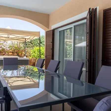 Five Bedroom Saphire Πέγεια