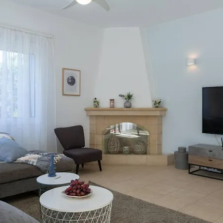 Ferienhaus Sapphire - Luxury 5br Designer Retreat With A Private Swimming Pool