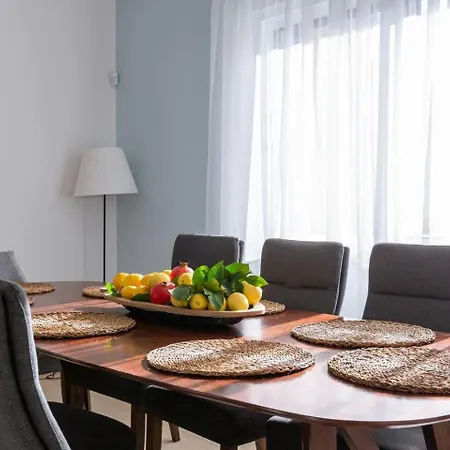 Semesterbostad Sapphire - Luxury 5br Designer Retreat With A Private Swimming Pool