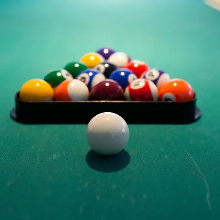 Sapphire - Luxury 5br Designer Retreat With A Private Swimming Pool *