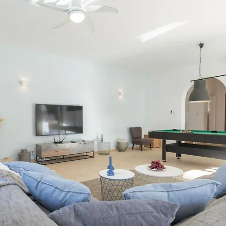 Hébergement de vacances Sapphire - Luxury 5br Designer Retreat With A Private Swimming Pool Peyia