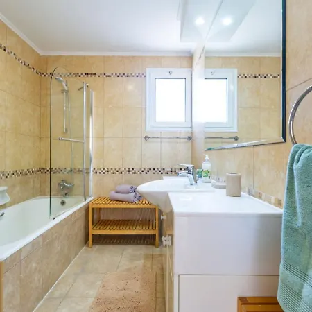 Hébergement de vacances Sapphire - Luxury 5br Designer Retreat With A Private Swimming Pool Peyia