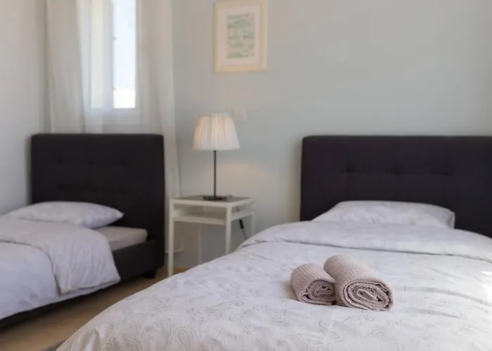 Sapphire - Luxury 5br Designer Retreat With A Private Swimming Pool * Pegeia