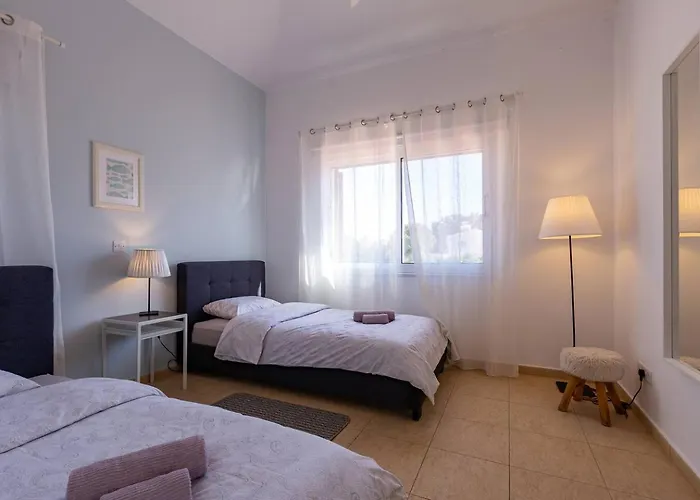 Sapphire - Luxury 5br Designer Retreat With A Private Swimming Pool Feriehus