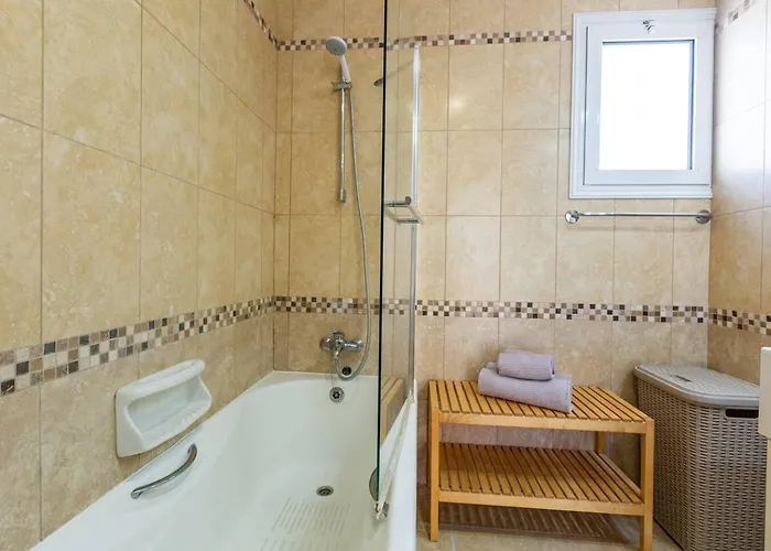 Prázdninový dům Sapphire - Luxury 5br Designer Retreat With A Private Swimming Pool Pegeia