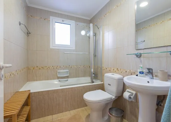 Feriehus Sapphire - Luxury 5br Designer Retreat With A Private Swimming Pool