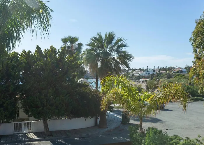 Feriehus Sapphire - Luxury 5br Designer Retreat With A Private Swimming Pool