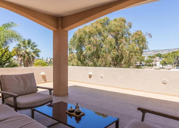 Sapphire - Luxury 5br Designer Retreat With A Private Swimming Pool Feriehus Pegeia