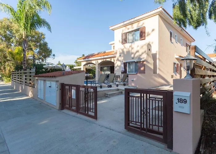 Prázdninový dům Sapphire - Luxury 5br Designer Retreat With A Private Swimming Pool Pegeia