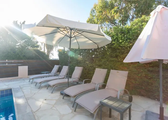 Sapphire - Luxury 5br Designer Retreat With A Private Swimming Pool Feriehus Pegeia