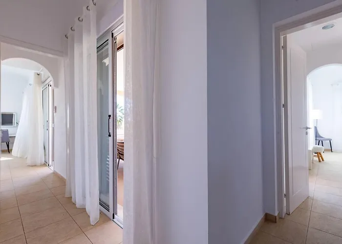 Feriehus Sapphire - Luxury 5br Designer Retreat With A Private Swimming Pool *